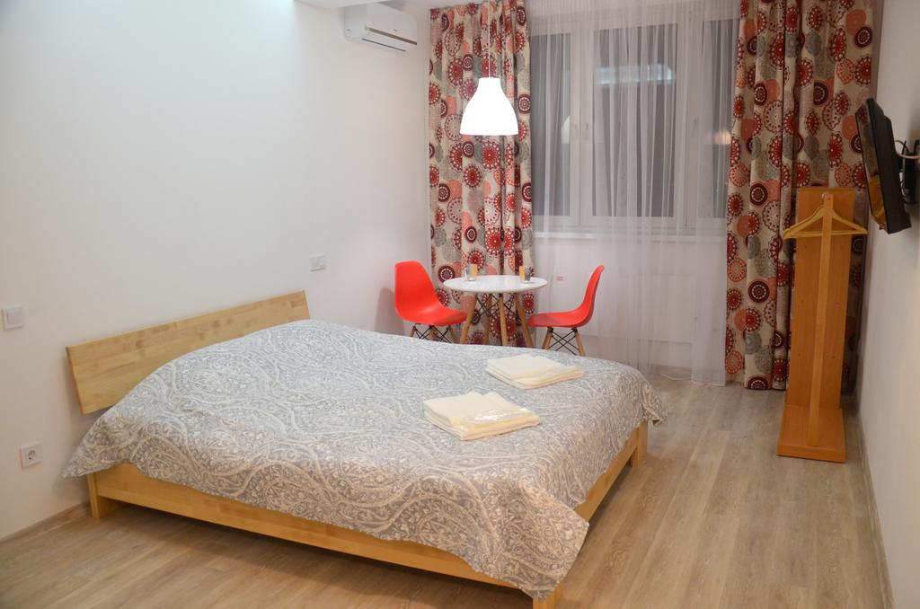 Sky Apartment Virmenska Kiev Exterior foto