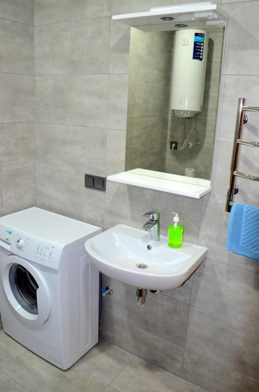 Sky Apartment Virmenska Kiev Exterior foto